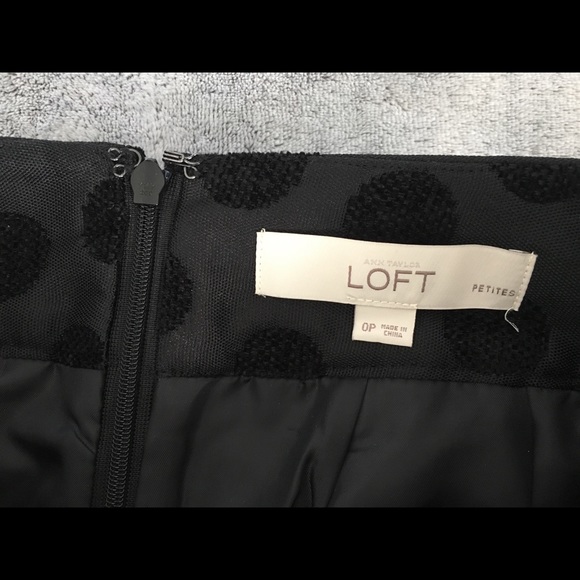 Ann Taylor Loft Velvet Dot Pencil Skirt 0P - Picture 7 of 7